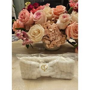 Cle De Peau Headband New